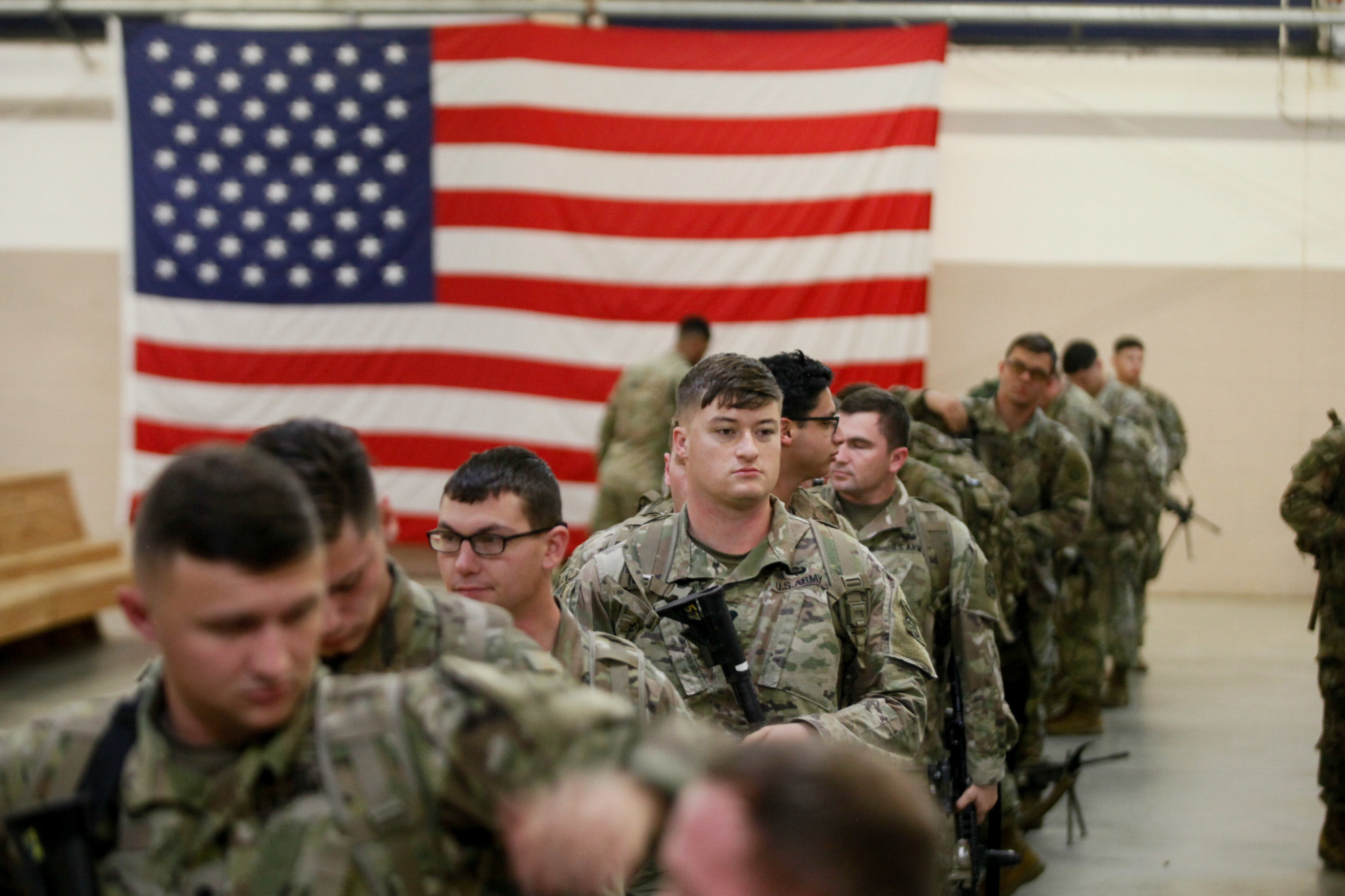 Paratroopers prepare to deploy to the U.S. Central Command area of operations, which includes the Middle East and Afghanistan, from Fort Bragg, North Carolina, in January 2019. | AFP-JIJI