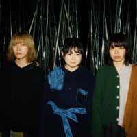 Rock royalty: Regal Lily (from left: Umi, Honoka Takahashi, Yukiyama) had to cut short a tour promoting the band\'s first full-length album, \"bedtime story,\" due to the COVID-19 pandemic. | SYUYA AOKI
