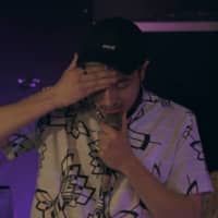 Stage fright: Kai struggles to deliver his comedy bit as planned on \"Terrace House Tokyo 2019-2020.\"  | © FUJI TELEVISION / EAST ENTERTAINMENT
