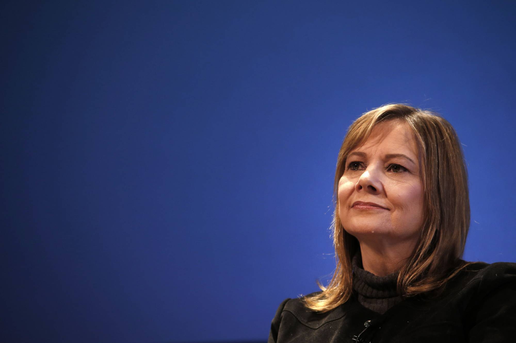 General Motors Co. CEO Mary Barra speaks to the Automotive Press Association. | BLOOMBERG 