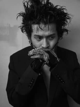 Jack of all trades: As well as writing songs, Daiki Tsuneta has brought vocals, guitar, cello, double bass and programming to his musical projects. | TOMOYUKI KAWAKAMI