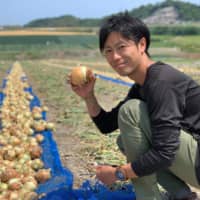 Nurturing people and plants: Hiroki Kashiwagi at his farm on Awaji Island, a region known for its quality onions. | BIOAGRI
