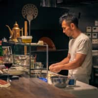 Pizza perfect: Tsubasa Tamaki cut his teeth at Savoy before opening up PST, a challenger for the title of Tokyo’s best pizza. | OSCAR BOYD

