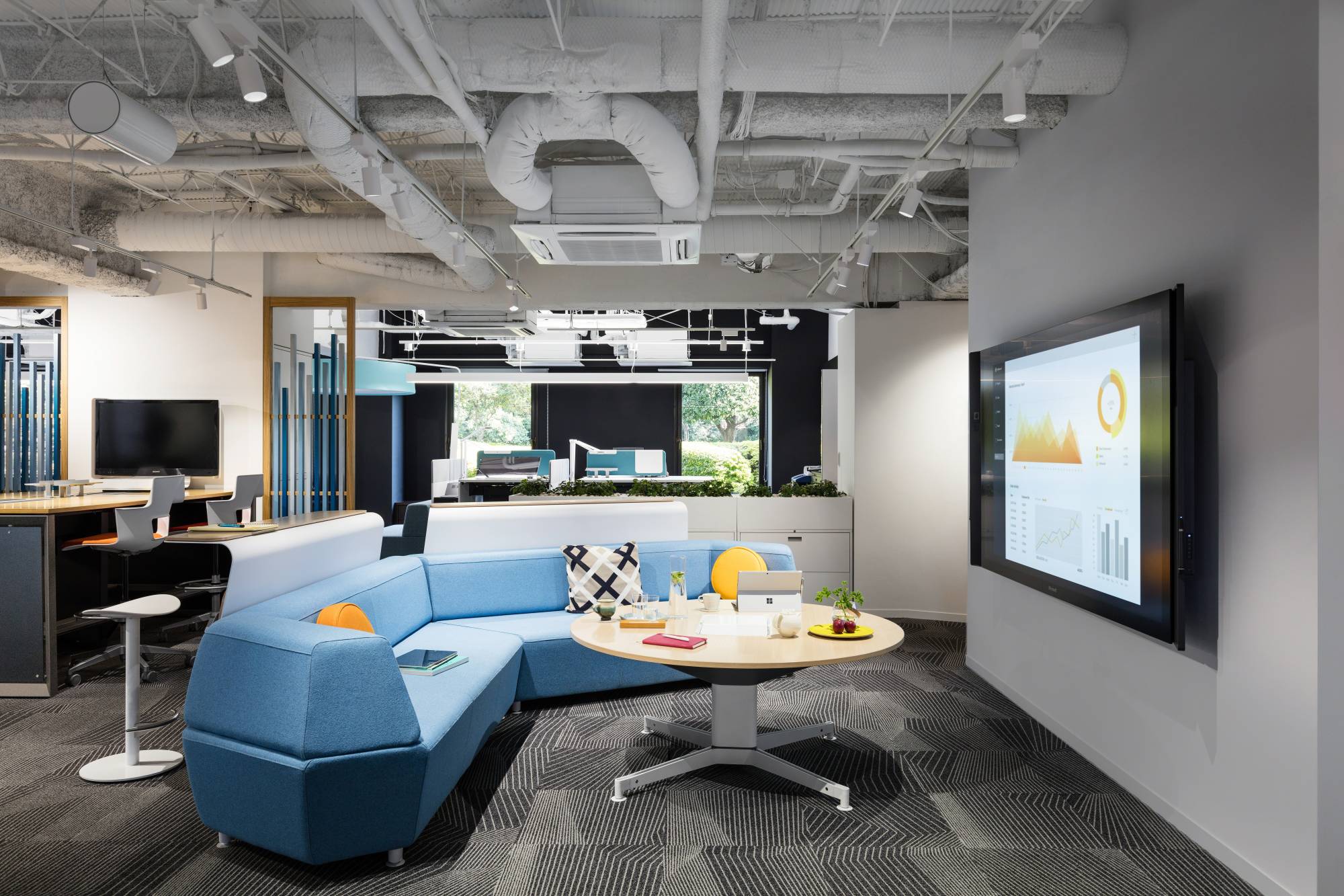 Many companies are considering how best to use their office space, as workers return to their workplaces following the end of the state of emergency. | COURTESY OF STEELCASE INC. 
