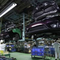 An explosion injured two workers at Honda Motor Co.\'s factory in Suzuka, Mie Prefecture, on Sunday. | BLOOMBERG