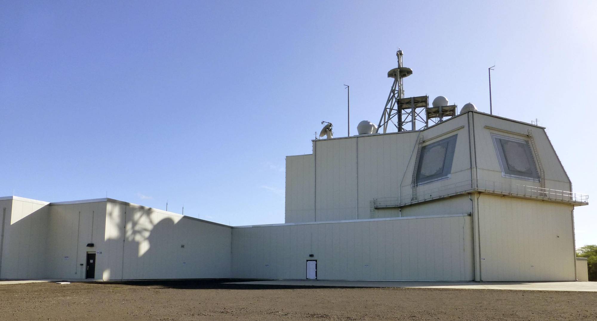 The Aegis Ashore land-based missile defense test complex on the Hawaiian island of Kauai is seen in January last year. | KYODO