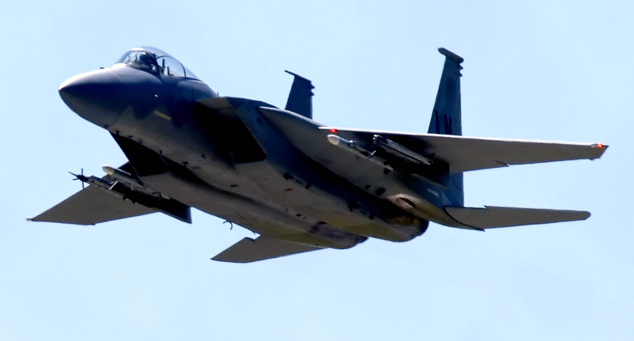 A U.S. Air Force F-15 fighter jet takes off from Lakenheath Air Base in 2005. | AFP-JIJI