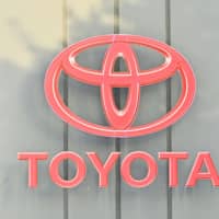 Toyota Motor Corp. will have all of its manufacturing bases around the world resuming operation Monday, although the output would not return yet to pre-coronavirus levels. | KYODO
