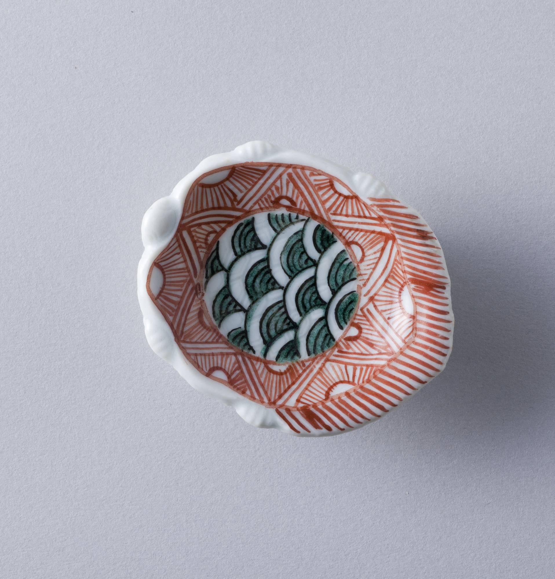 Selections from Hiroko Kidoh’s mamezara plate collection at Tessaido.