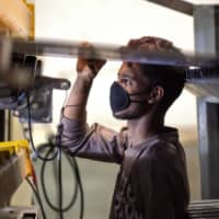 According to most estimates, the Indian economy will register a record contraction of over 4.5 percent in the current fiscal year that started on April 1 due to the pandemic. | AFP-JIJI