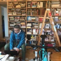 Marketing consultant Hideki Ojima\'s friend works from a villa near Kushiro, Hokkaido, during a recent workation. | COURTESY OF HIDEKI OJIMA
