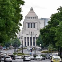 Speculation that Prime Minister Shinzo Abe will call a snap election this autumn is receding, given the resurgence of the novel coronavirus. | SATOKO KAWASAKI
