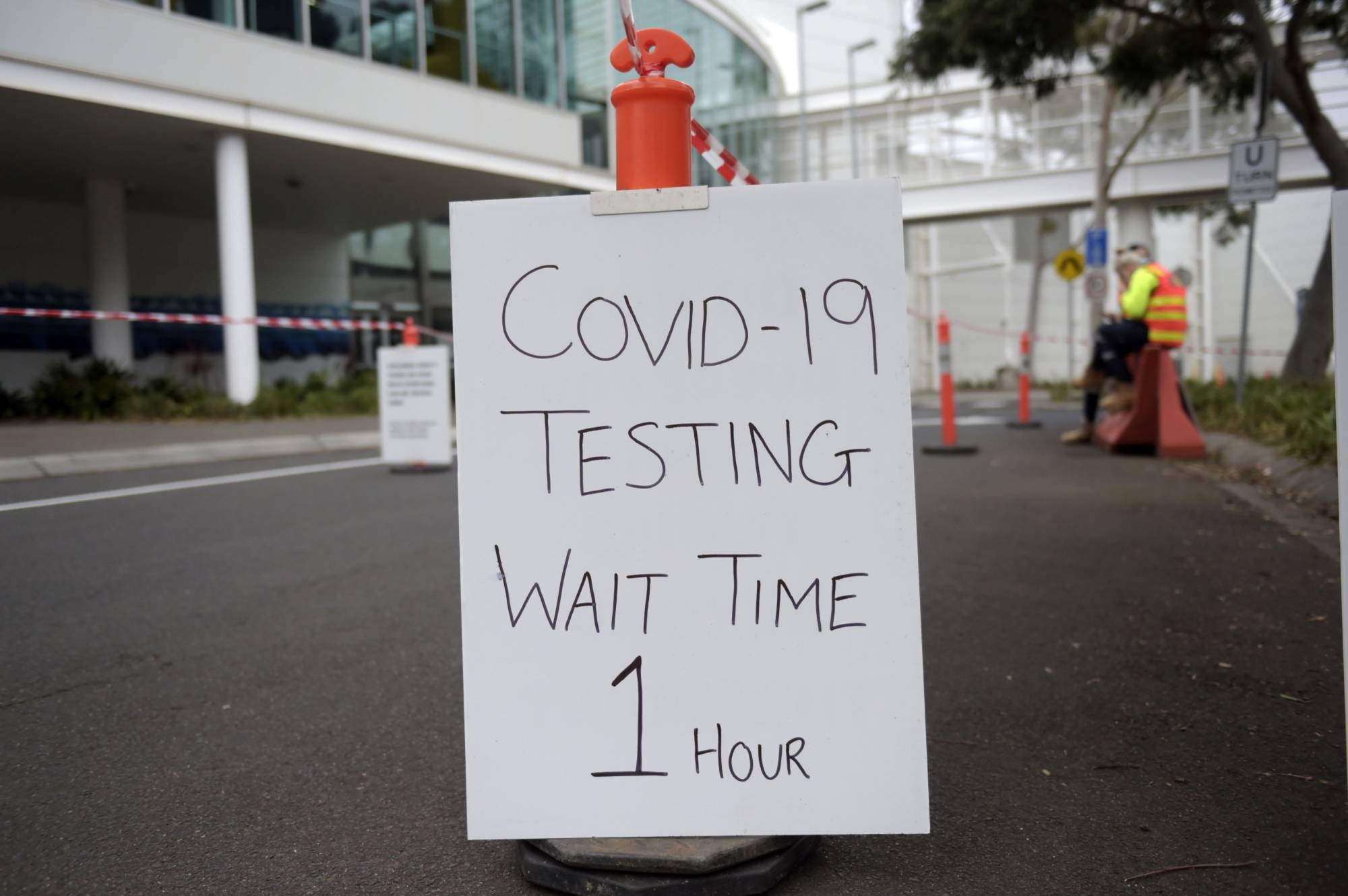 A drive-thru COVID-19 testing site at the Melbourne Sports and Aquatic Centre | Bloomberg 