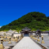 Osorezan Bodaiji Temple in Osorezan, Mutsu, Aomori Prefecture | CITY OF MUTSU