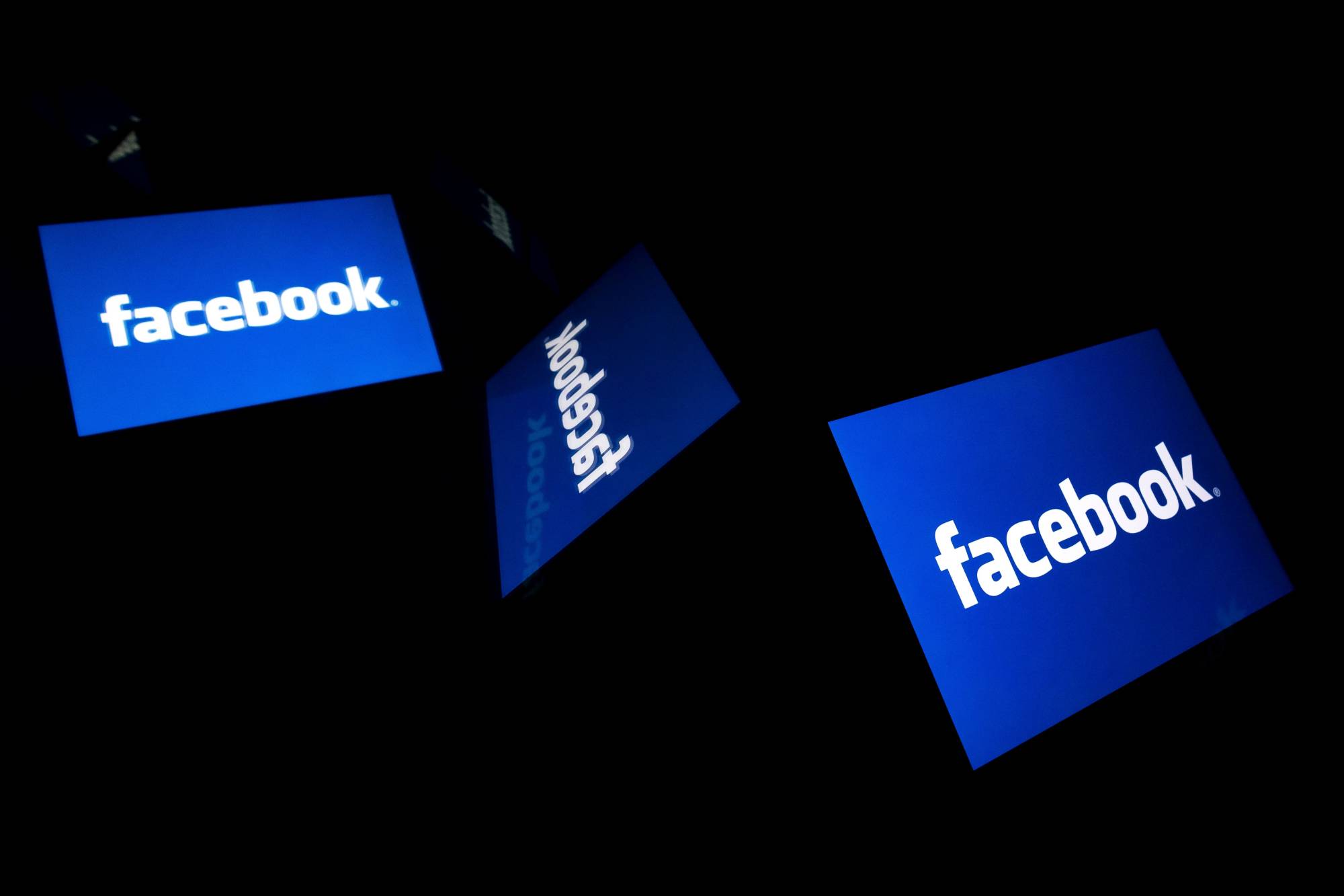 Facebook Inc. says it will ban political advertising the week before the U.S. election, one of its most sweeping moves against disinformation yet as CEO Mark Zuckerberg warned of a 'risk of civil unrest' after the vote. | AFP-JIJI