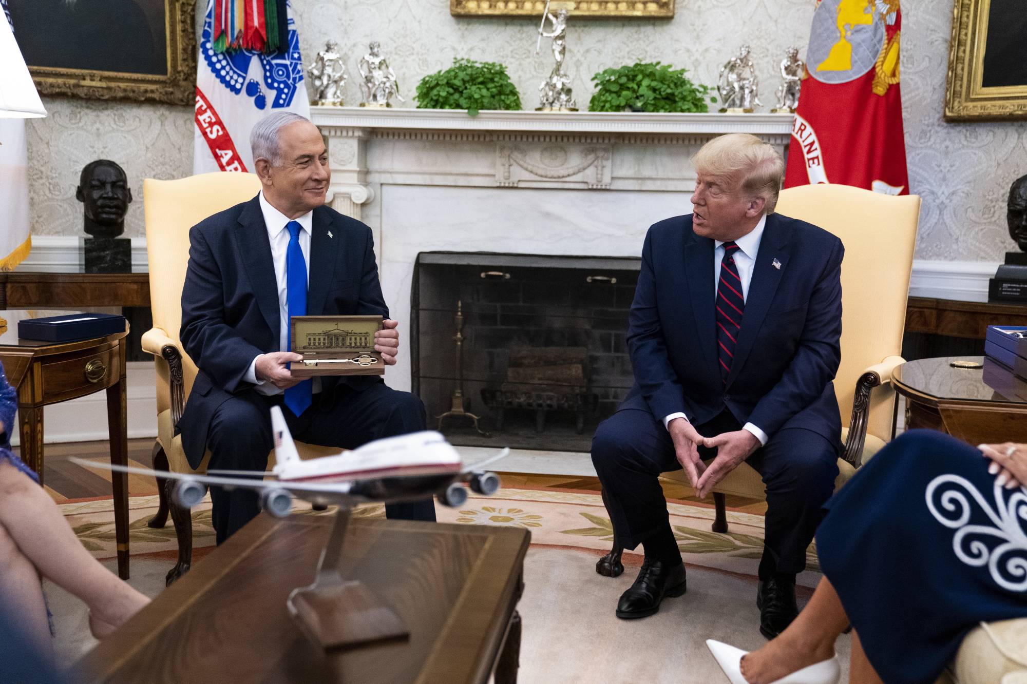 U.S. President Donald Trump and Israeli Prime Minister Benjamin Netanyahu meet in the Oval Office of the White House on Tuesday.  | DOUG MILLS / THE NEW YORK TIMES