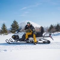 Niseko’s quality powder snow offers an unmatched environment to experience winter snow activities such as snowmobiling, skiing, snowboarding and more. | PETE MAROVICH / THE NEW YORK TIMES