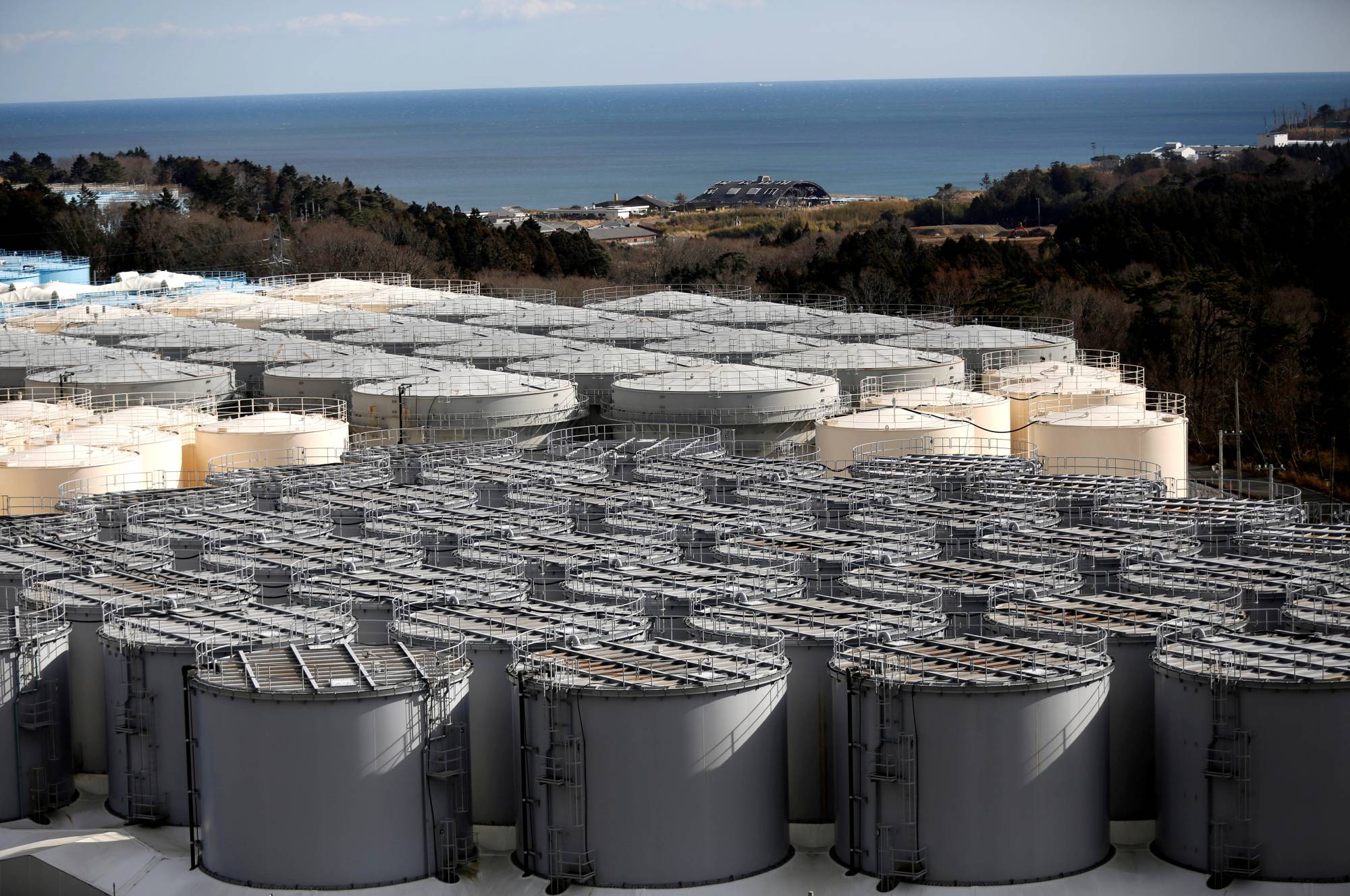 Storage tanks holding water contaminated with radioactive tritium at the Fukushima No. 1 nuclear power plant in 2019 | REUTERS