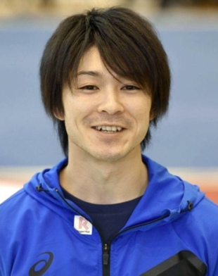 Gymnastics champion Kohei Uchimura, who tested positive for the novel coronavirus this past week, has since been returned three different negative test results. | KYODO