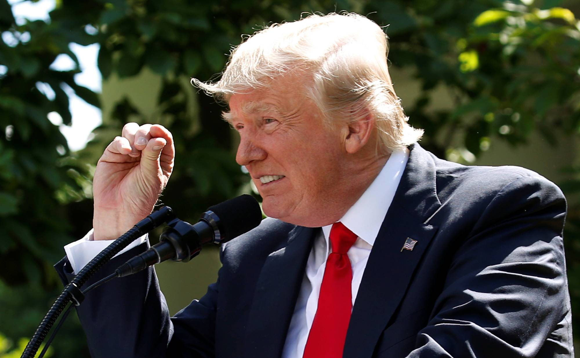 U.S. President Donald Trump will still have control of the nation’s health apparatus and the bully pulpit that comes with the Oval Office until Jan. 20, as infections approach 100,000 a day and death rates begin to rise as hospitals are strained to their breaking points. | REUTERS