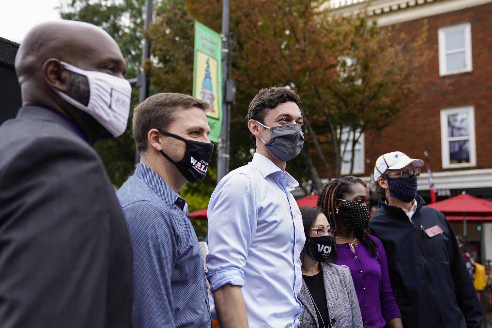 Jon Ossoff, center, the Democratic candidate for Senate running against Senator David Perdue, in Athens, Georgia, on Oct. 26 | NICOLE CRAINE / THE NEW YORK TIMES