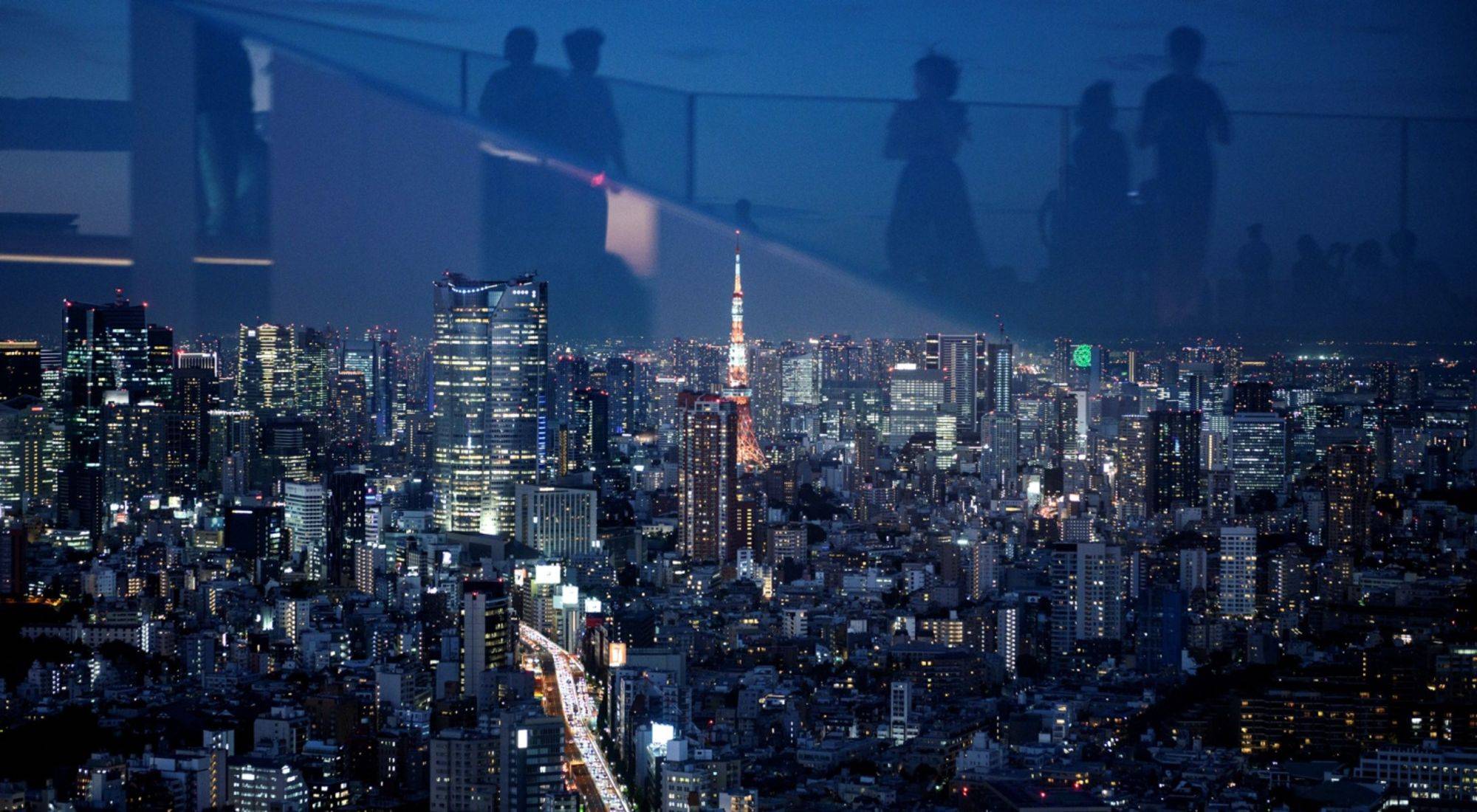 Japan's economy in the July-September period grew an annualized real 21.4% from the previous quarter, rebounding sharply from a record postwar slump. | BLOOMBERG