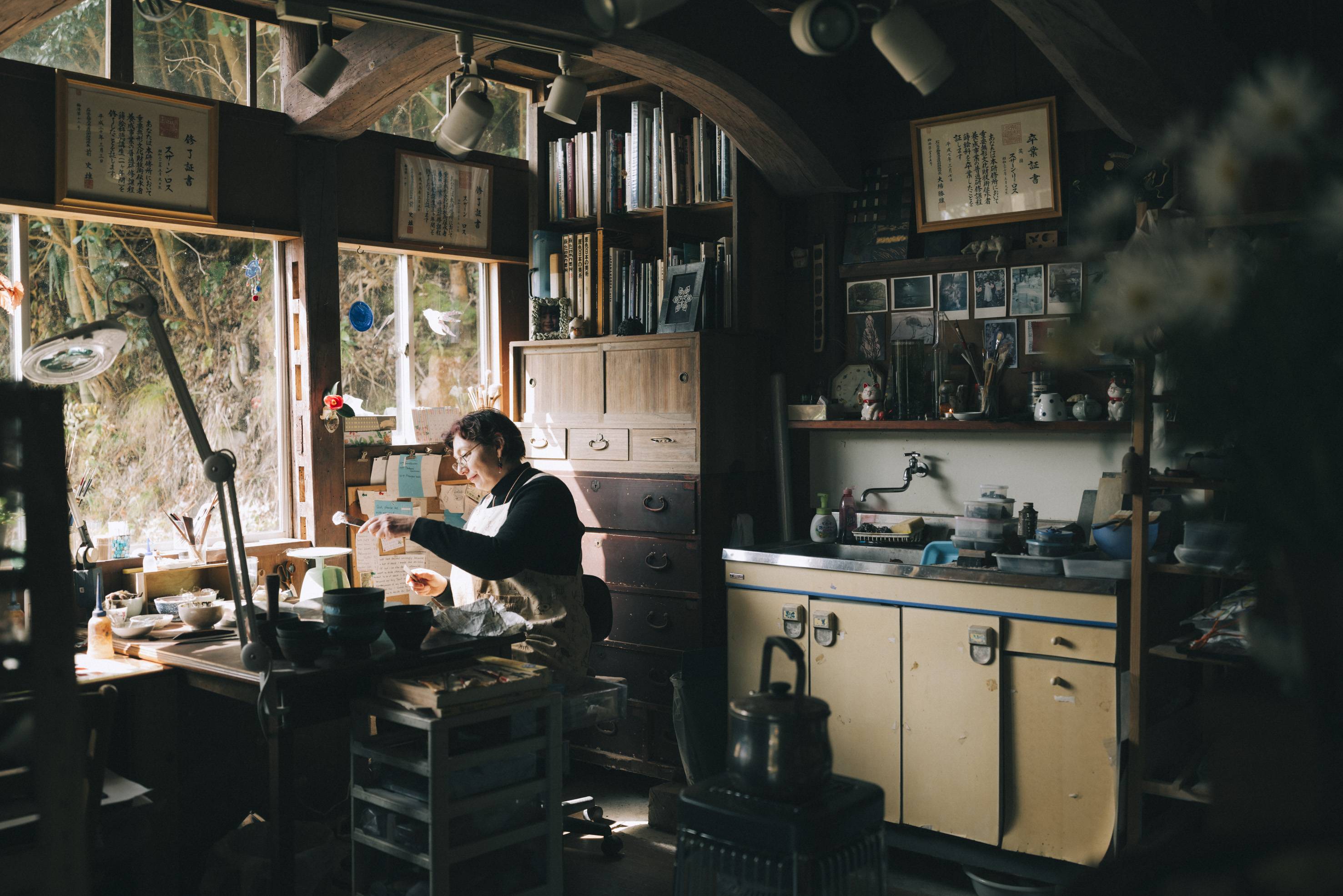 Traditional lacquerware artist Suzanne Ross at work in Ishikawa Prefecture | COURTESY OF SUZANNE ROSS