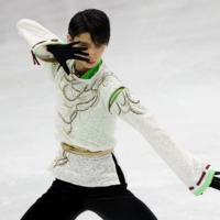 Yuzuru Hanyu performs his free skate at the Four Continents championships on Feb. 9 in Seoul. | REUTERS