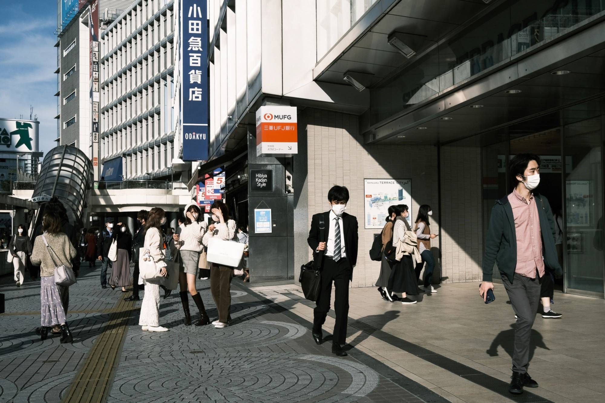 A street in Tokyo's Shinjuku Ward. Japan has already budgeted about ¥58 trillion to fight the coronavirus crisis, more than many other governments relative to the economy’s size. | BLOOMBERG