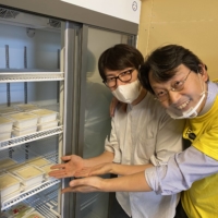 Local generosity: To date, the food and household goods available in the community fridge have been donated by nearby businesses, farmers and private households. | COURTESY OF KENICHI NARITA
