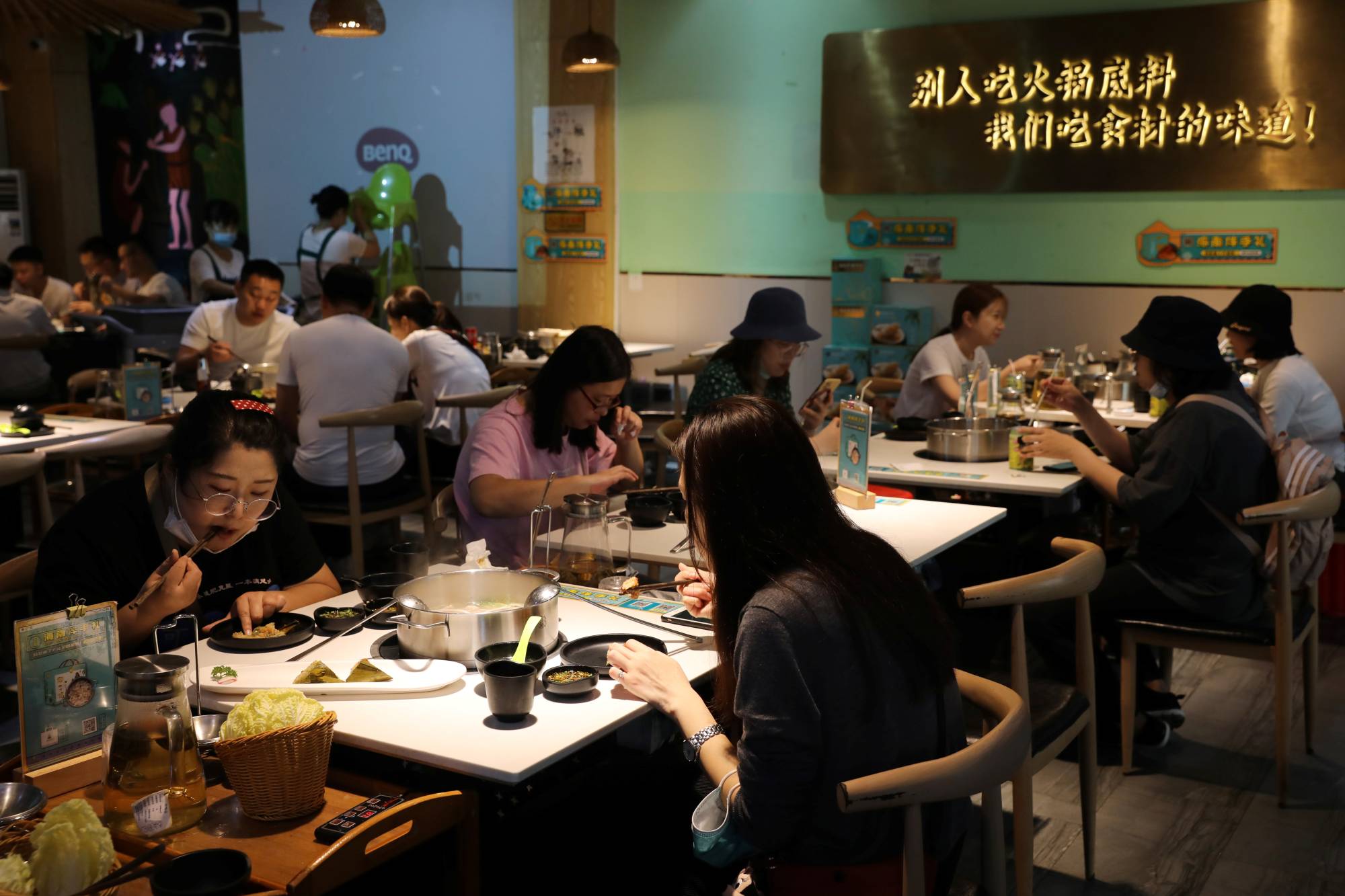 A hotpot restaurant in Sanya | Reuters 