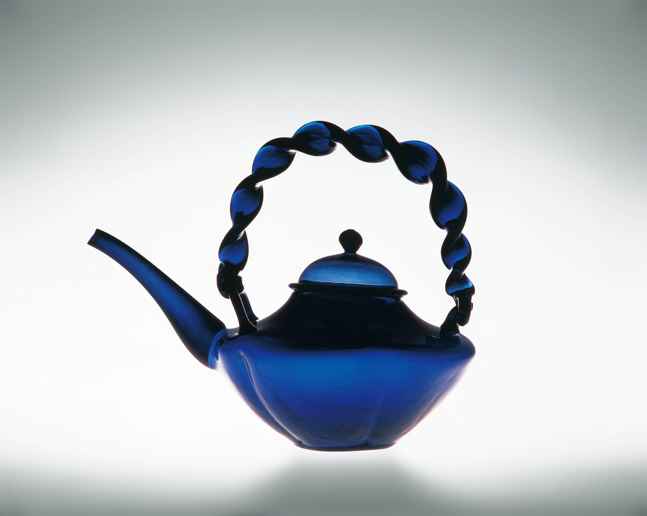 Indigo Blue Sake Ewer, Edo Period, (1603 to 1868), Japan | SUNTORY MUSEUM OF ART