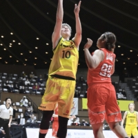 The Sunflowers\' Ramu Tokashiki goes up for a shot against against the Red Wave during the All-Japan Championship quarterfinals on Wednesday at Yoyogi National Gymnasium No. 2. | KYODO