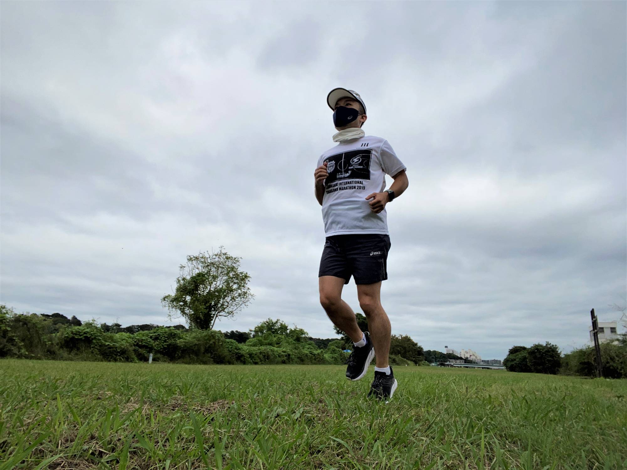 An Athlete Wearing a Face Mask · Free Stock Photo