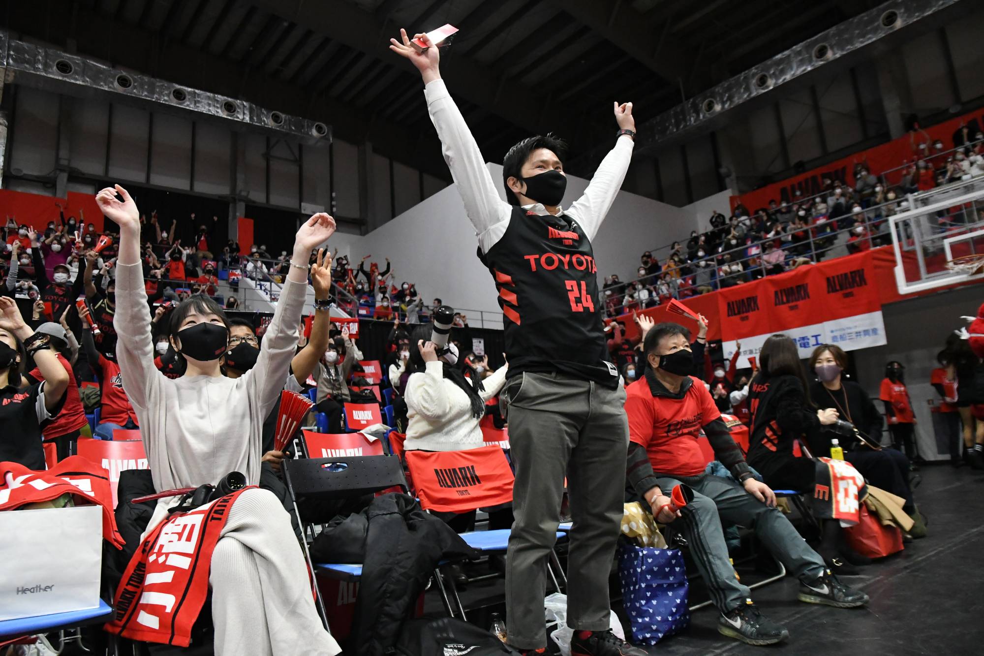 B. League officials are uncertain about how their operations will be affected by the Tokyo area's new state of emergency, which requires that events selling food and beverages conclude by 8 p.m. | Courtesy of the B. League 