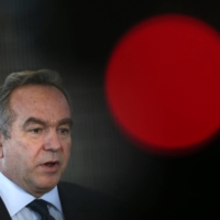 U.S. Assistant Secretary of State Kurt Campbell speaks to the media in Tokyo in January 2013. | REUTERS