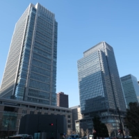 Mitsubishi Estate Co. plans to accelerate its renewable energy shift for its properties in Tokyo\'s Marunouchi district, including the Marunouchi Building and the Shin Marunouchi Building. | KAZUAKI NAGATA 
