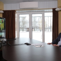 President Vladimir Putin holds a meeting with Russian students on Tuesday.  | AFP-JIJI