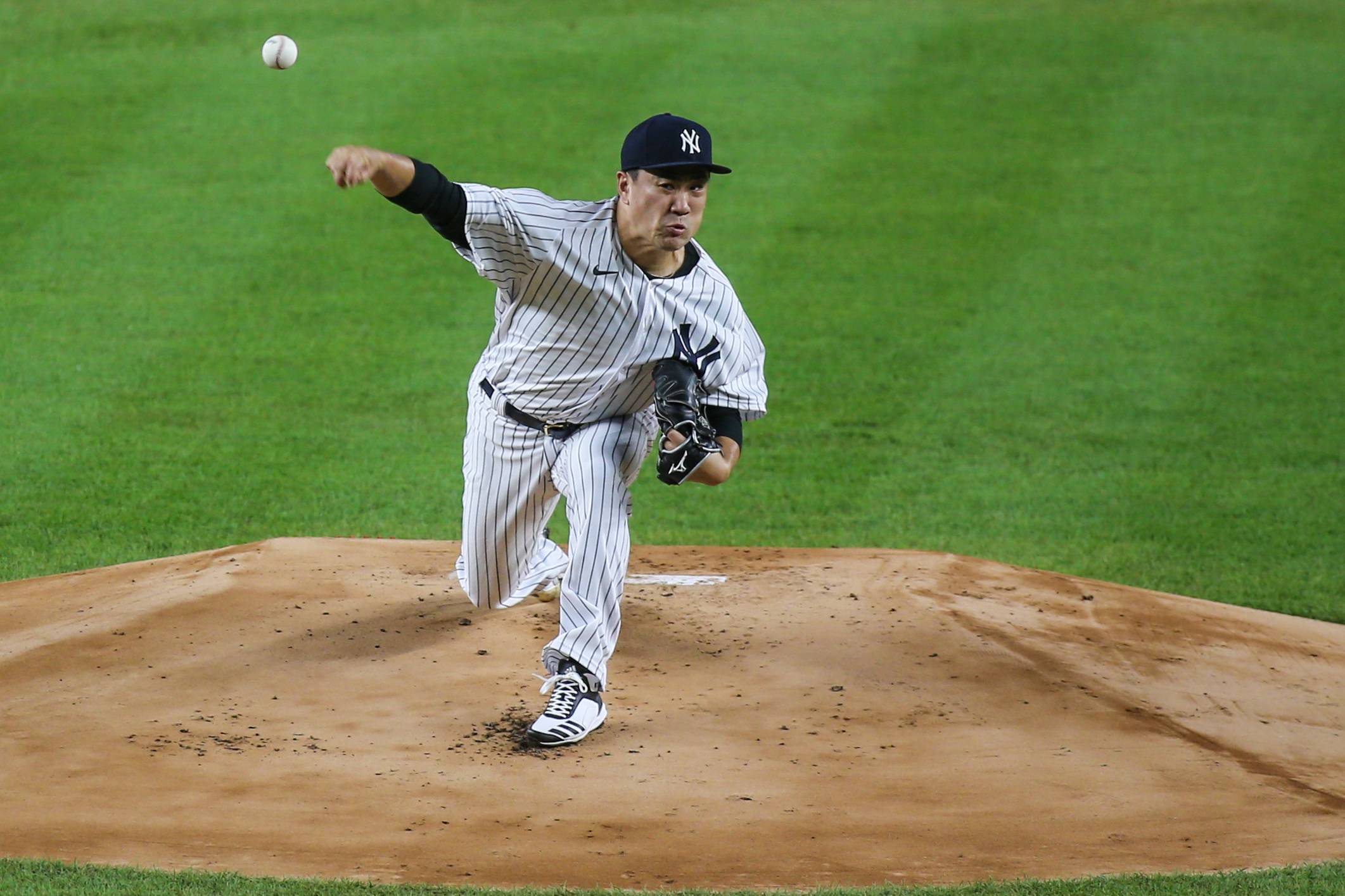 Masahiro Tanaka, star pitcher, comes home to Tohoku Rakuten Eagles