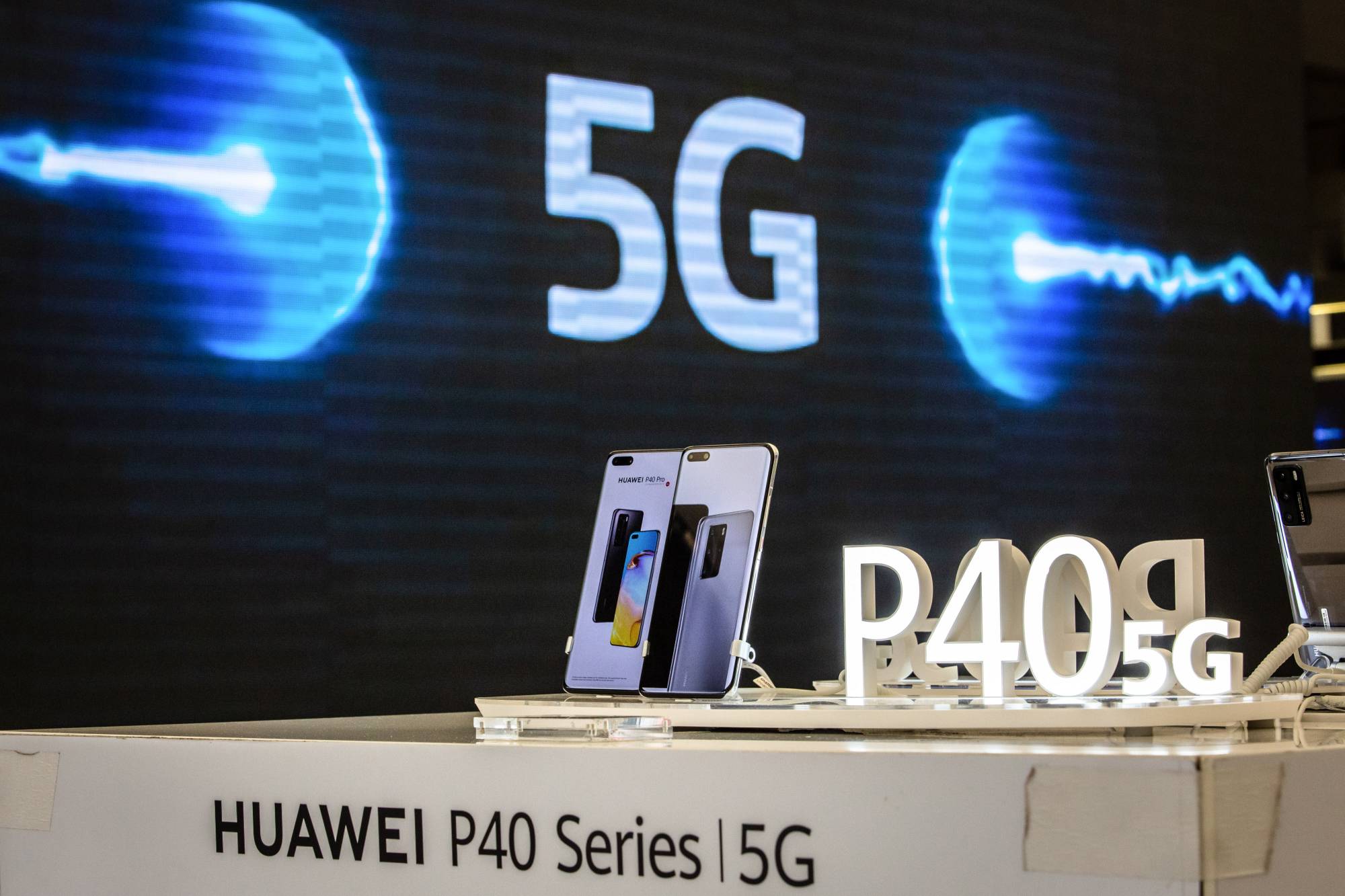In the wake of increased tensions with China, India-Japan cooperation in the information and communications technology sector, including 5G, is seen as a counter-move to China’s growing influence in the telecommunications and digital infrastructure. | BLOOMBERG