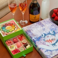 The Flower Gallery stay package includes a flower-inspired box of sweets, rose Champagne, in-room dinner course and a book signed by Takashi Murakami. | © 2021 TAKASHI MURAKAMI/KAIKAI KIKI CO., LTD. ALL RIGHTS RESERVED.