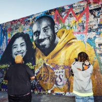 A mural featuring Kobe Bryant and his daughter Gianna, in Los Angeles. | RYAN YOUNG / THE NEW YORK TIMES