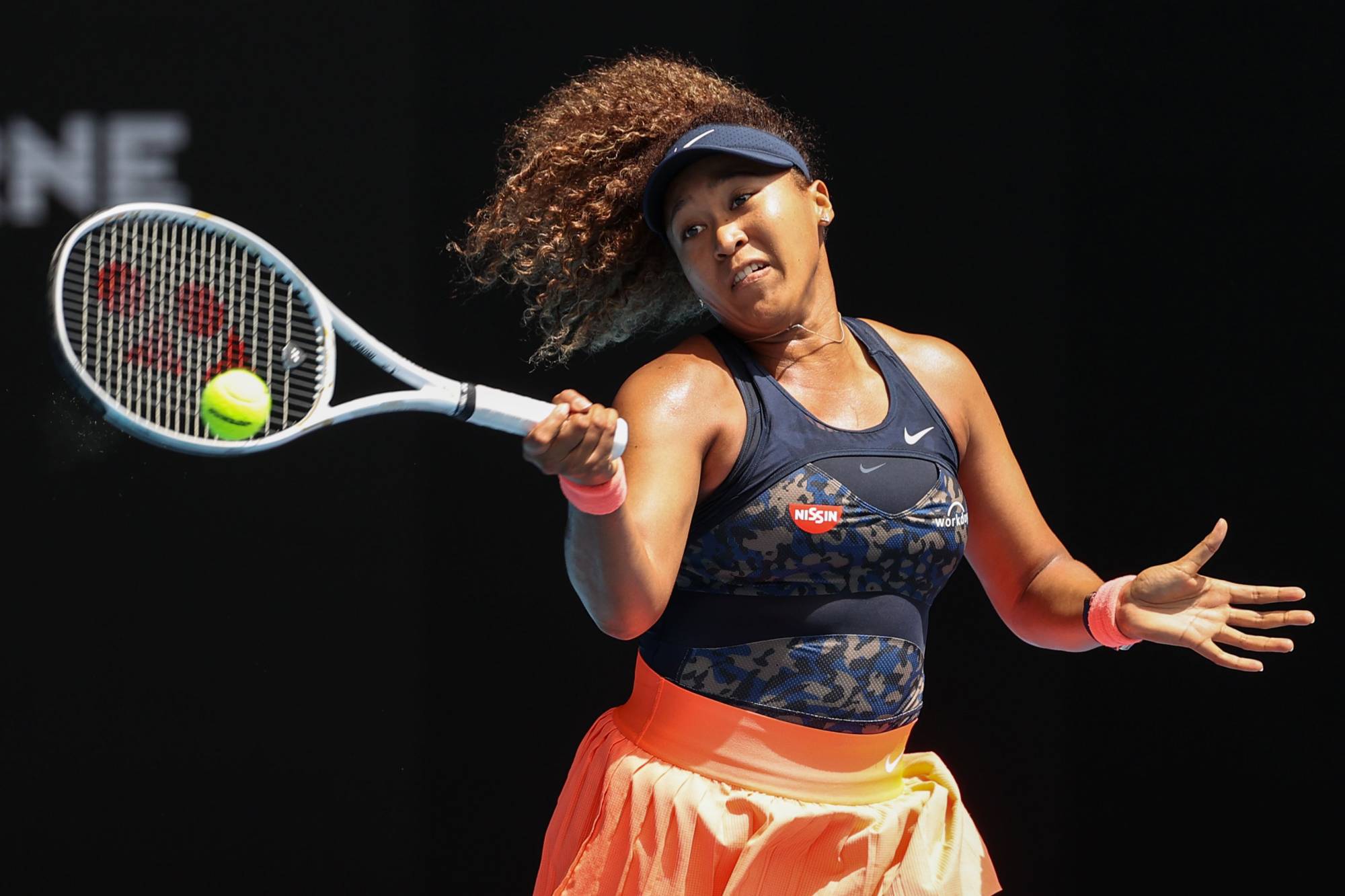 Naomi Osaka to face Serena Williams in Australian Open semifinals
