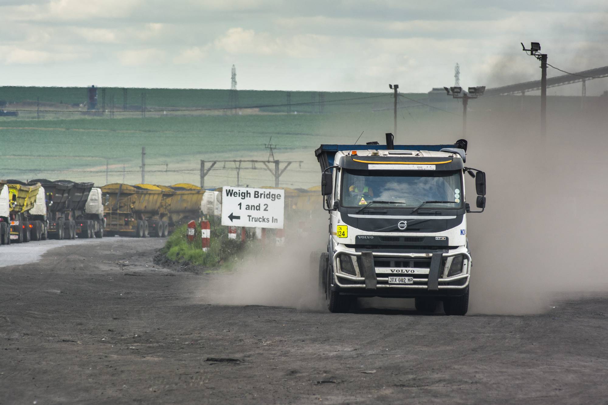 In South Africa, for decades almost all the electricity needed to power Africa’s most industrialized economy has been produced by a fleet of aging coal-fired plants constructed alongside the mines to the east of Johannesburg. | Bloomberg