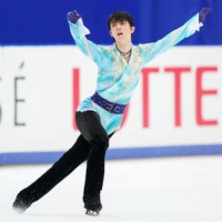 Despite being unable to travel to his training base in Canada, Hanyu captured his first national title in five years last December in Nagano. | KYODO