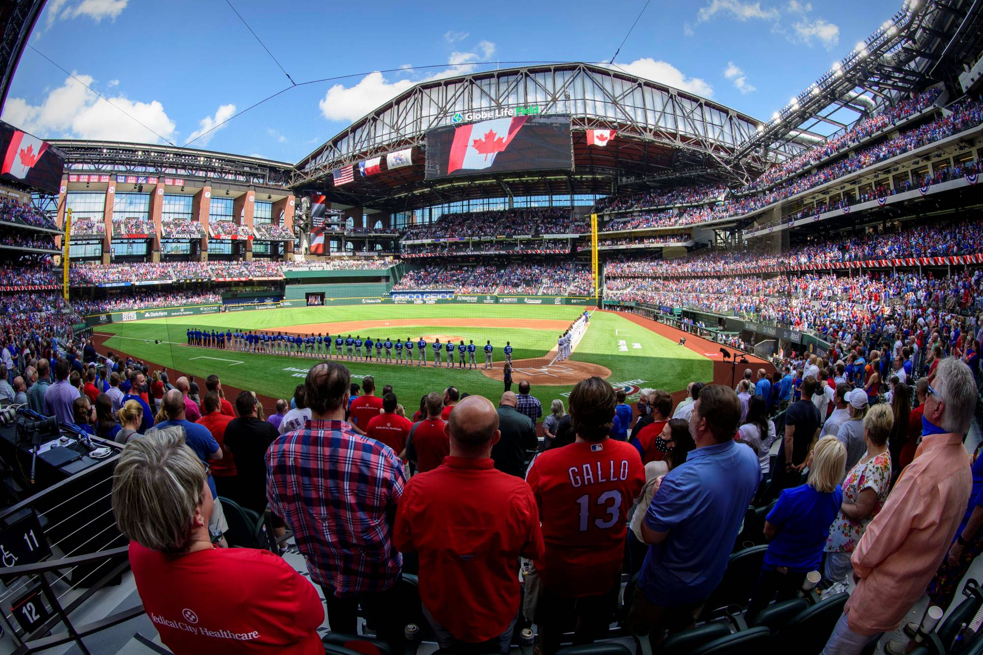 Fans pack stands in Texas as Rangers open stadium to full capacity