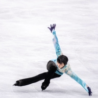 Yuzuru Hanyu competes in the men\'s free skating during the ISU World Team Trophy figure skating event in Osaka on Friday.  | AFP-JIJI