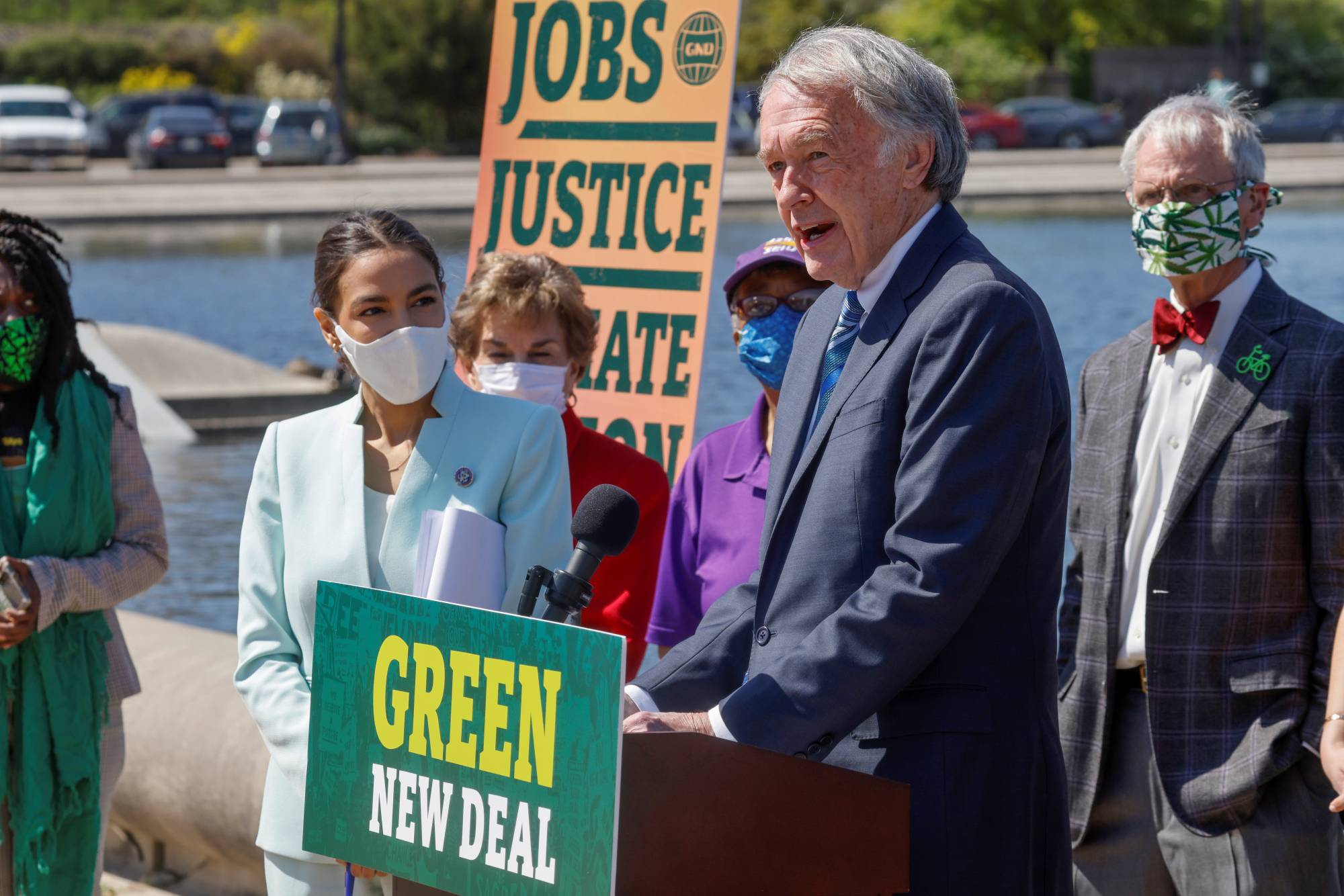 U.S. Rep. Alexandria Ocasio-Cortez and Sen. Ed Markey lead a news conference to reintroduce the Green New Deal at the U.S. Capitol in Washington on Tuesday. | Reuters 