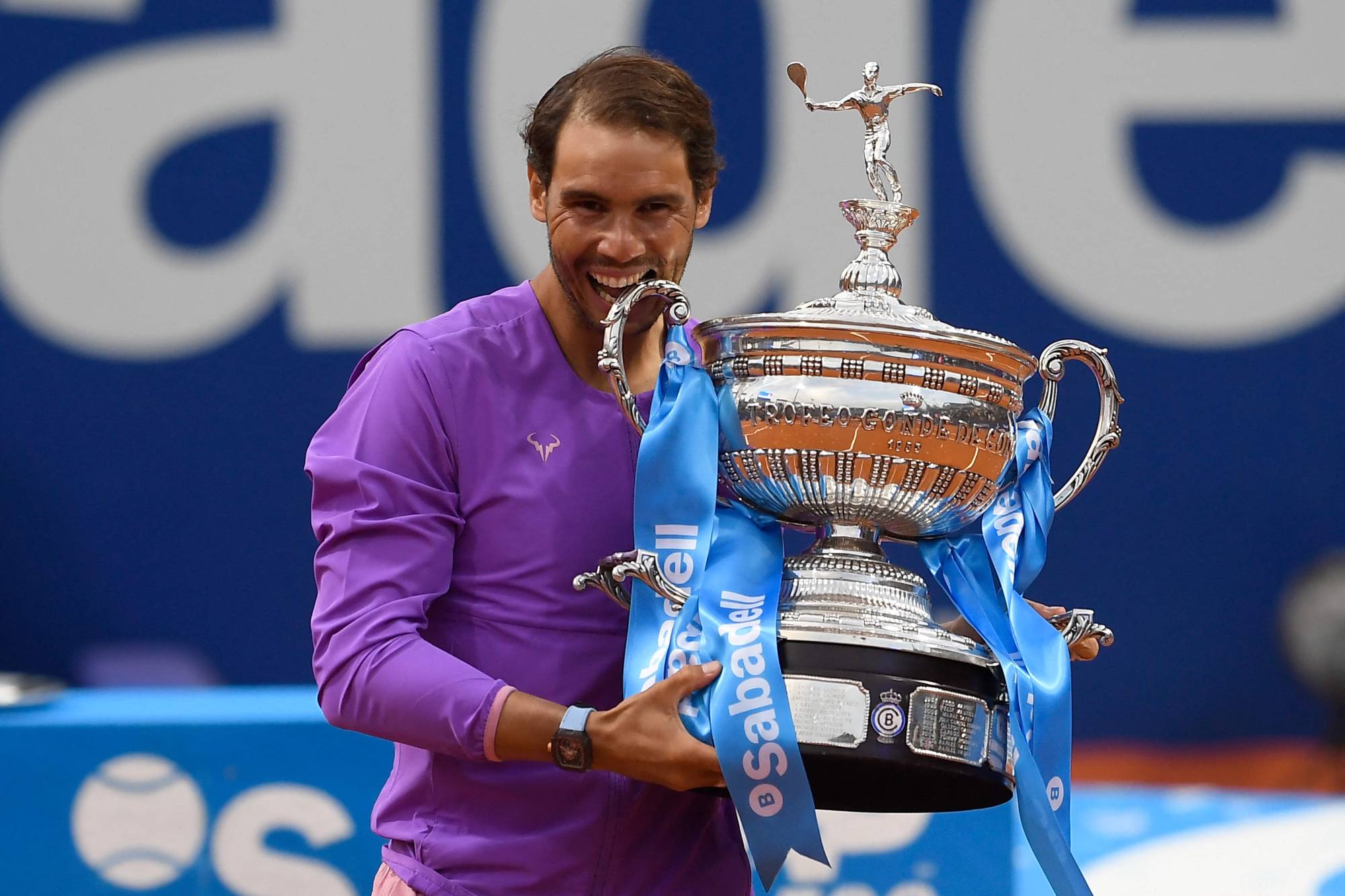 Rafael Nadal saves match point to beat Stefanos Tsitsipas for 12th Barcelona title