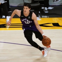Toronto Raptors forward Yuta Watanabe moves the ball against the Los Angeles Lakers during the second half at Staples Center in Los Angeles on May 2.  | GARY A. VASQUEZ / USA TODAY / VIA REUTERS
